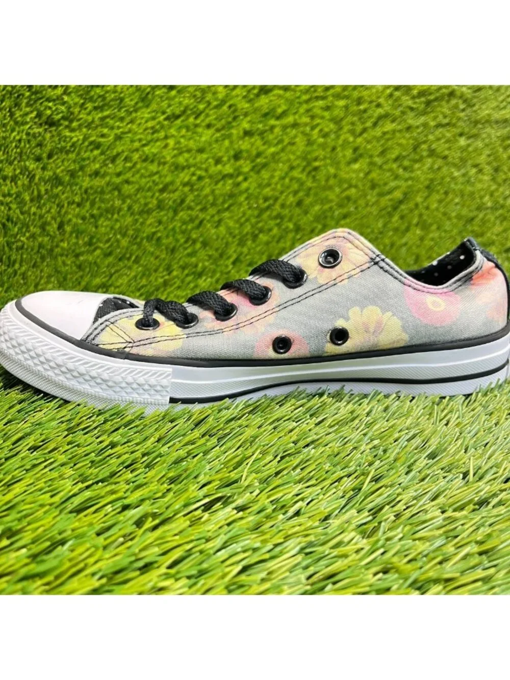 Converse Chuck Taylor All Star Low Womens Size 7 Gray Athletic Shoes Sneakers